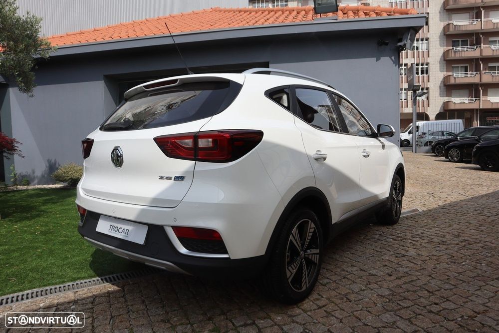 MG ZS EV Luxury - 12