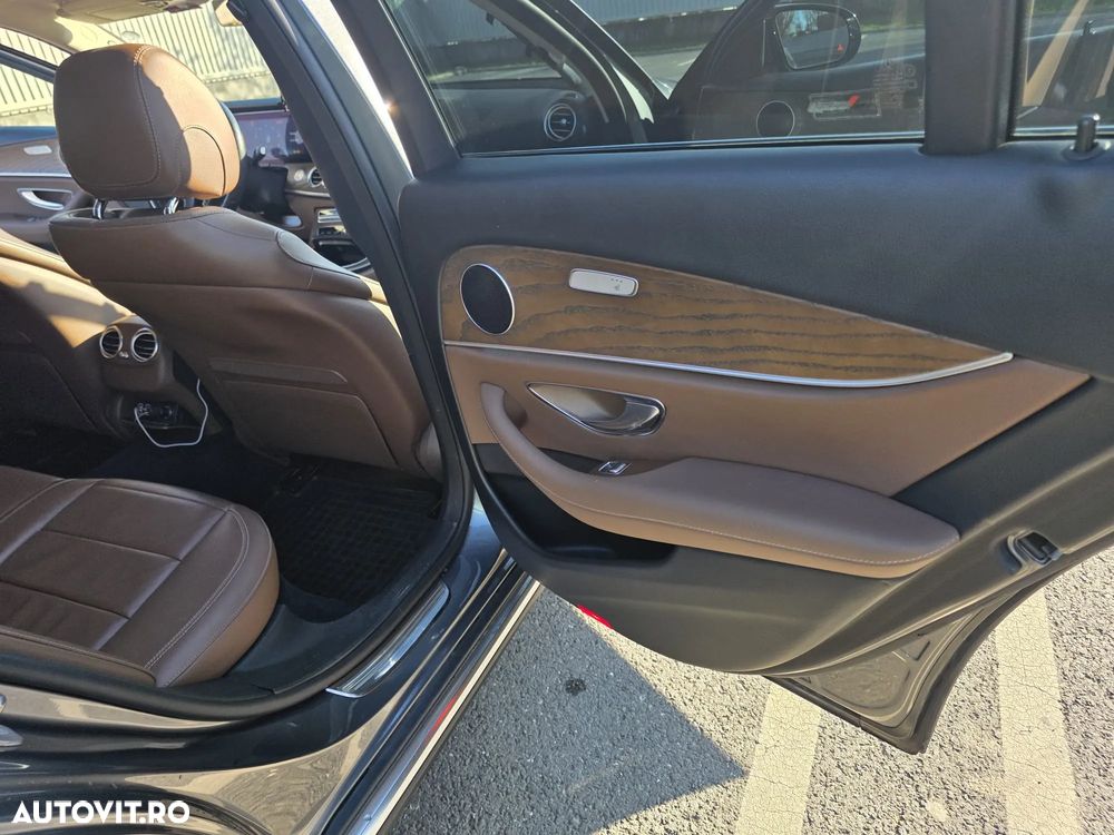 Mercedes-Benz E 220 d 4MATIC Aut. - 15