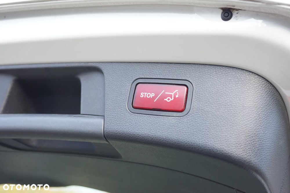 Mercedes-Benz GLA 250 4-Matic - 9