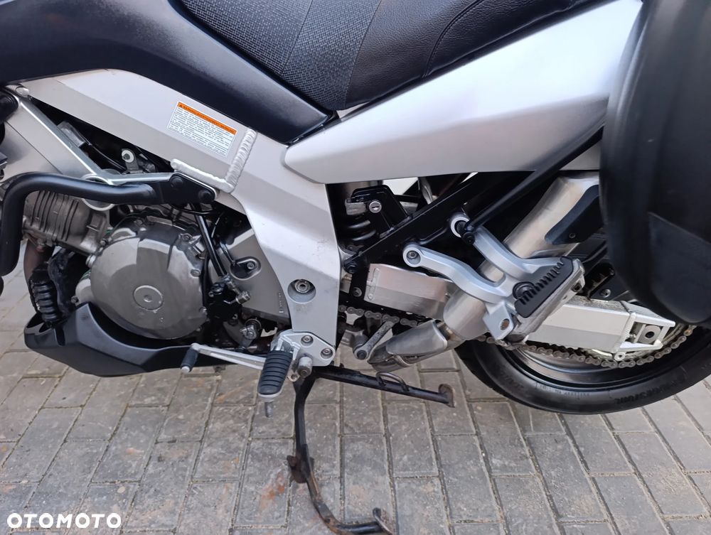 Suzuki V-STROM - 14