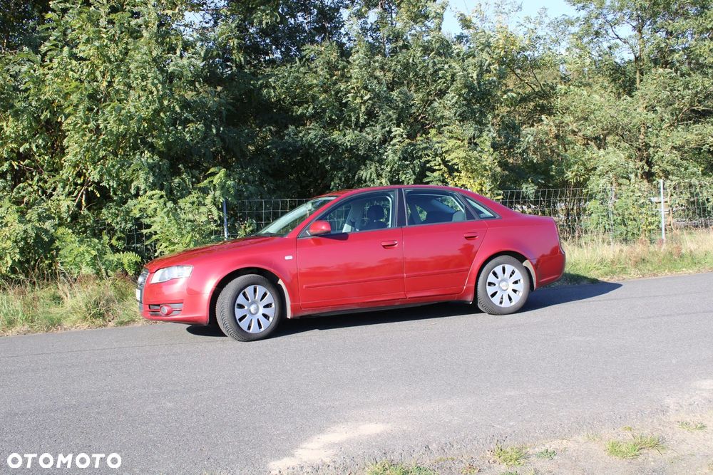 Audi A4 Limousine - 16