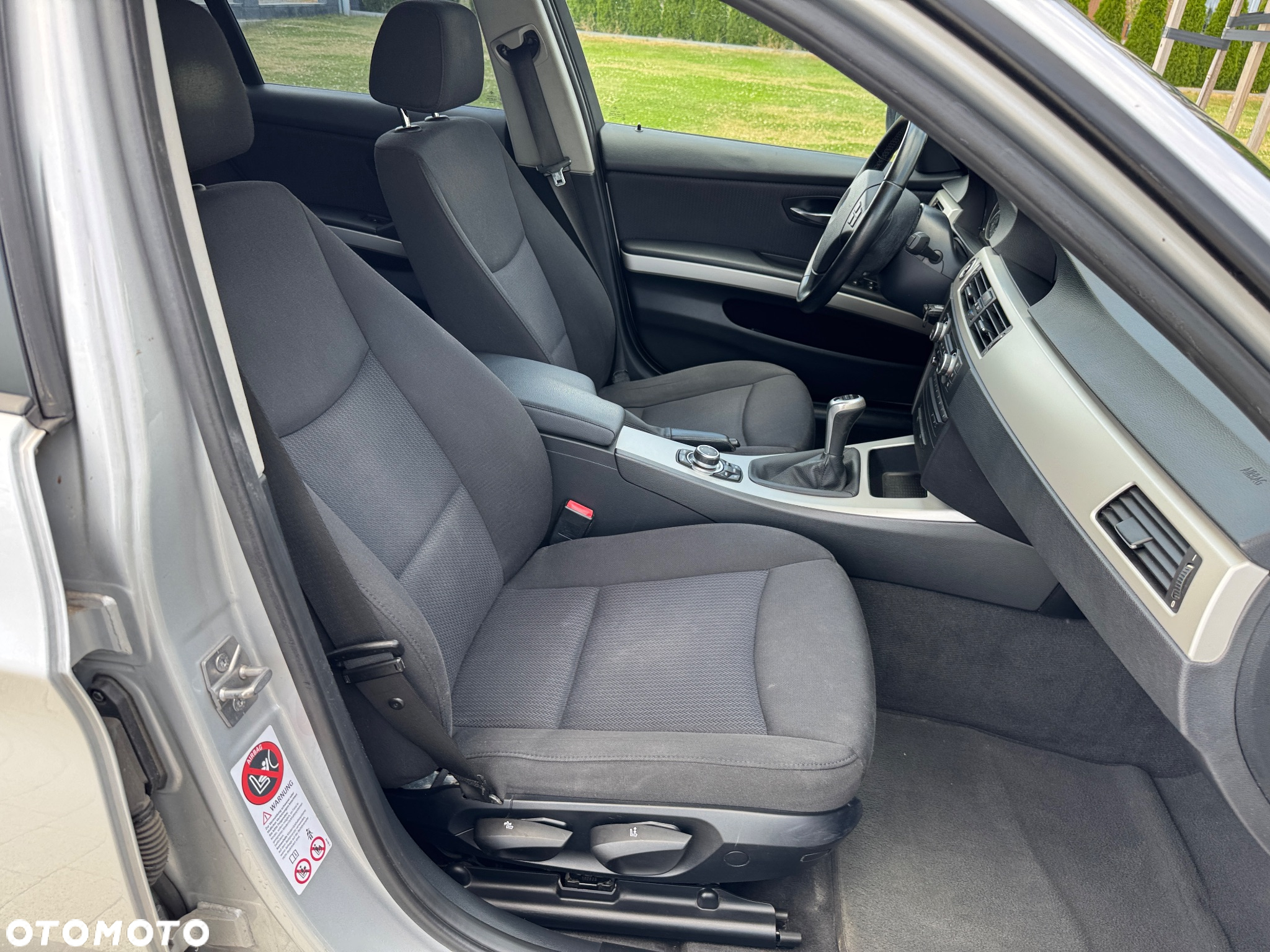 BMW Seria 3 318d DPF Touring Edition Exclusive - 27