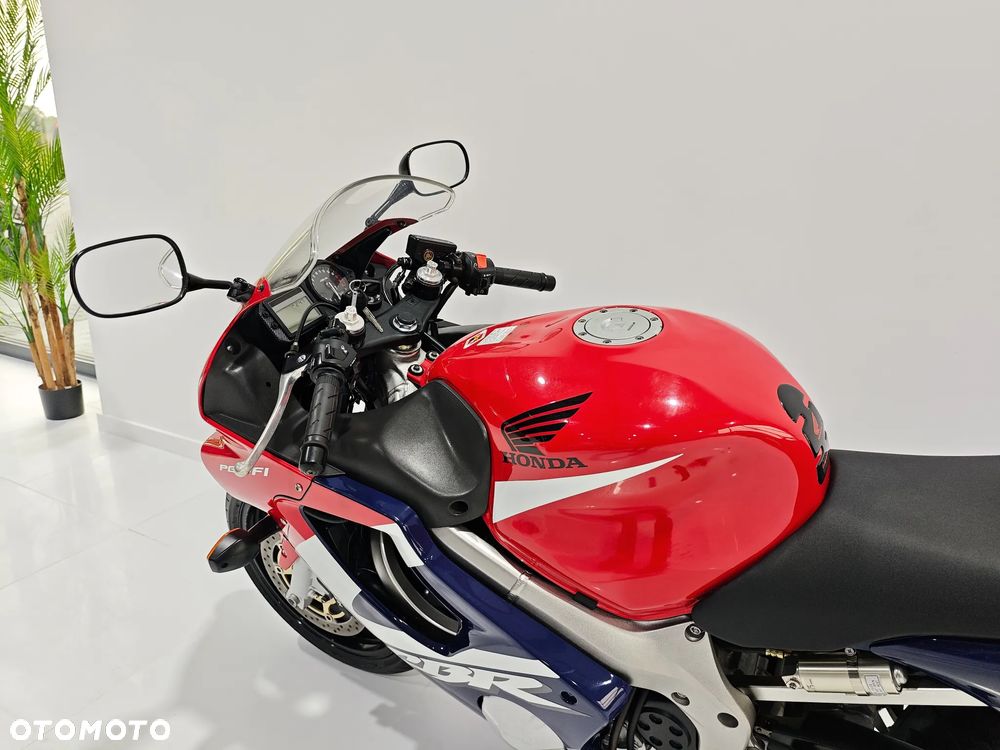 Honda CBR - 13