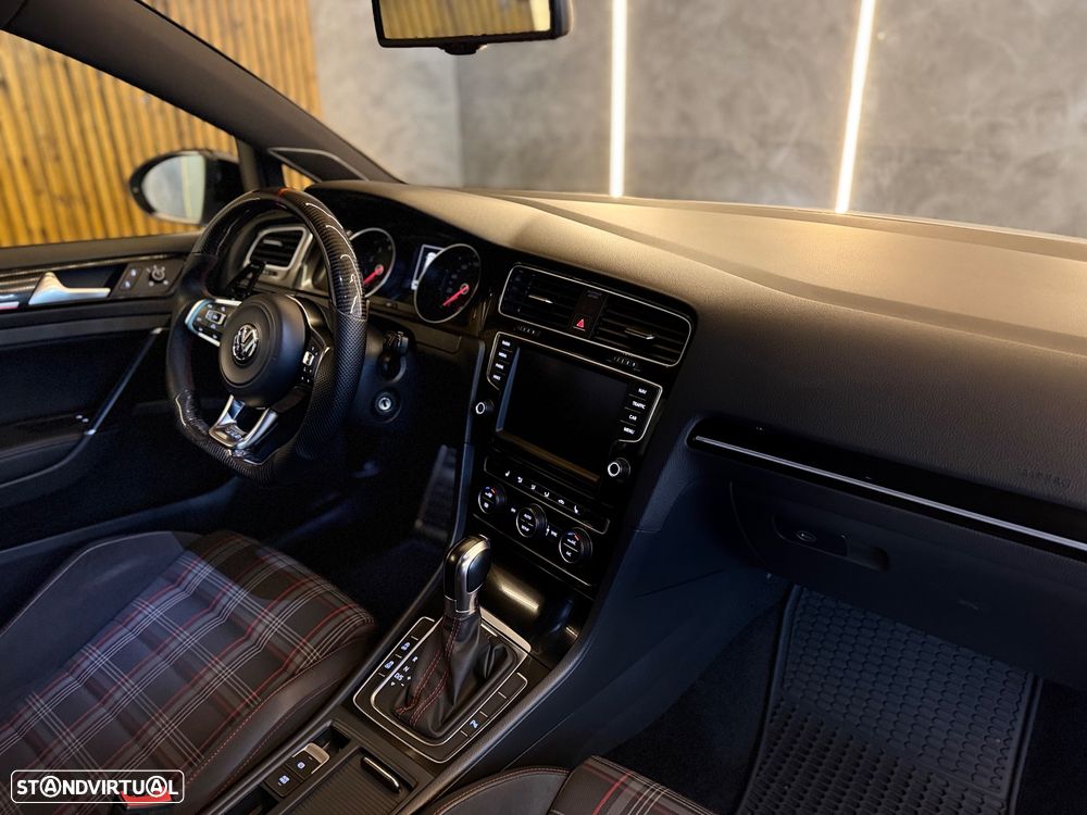 VW Golf 2.0 TSi GTi DSG Performance - 29
