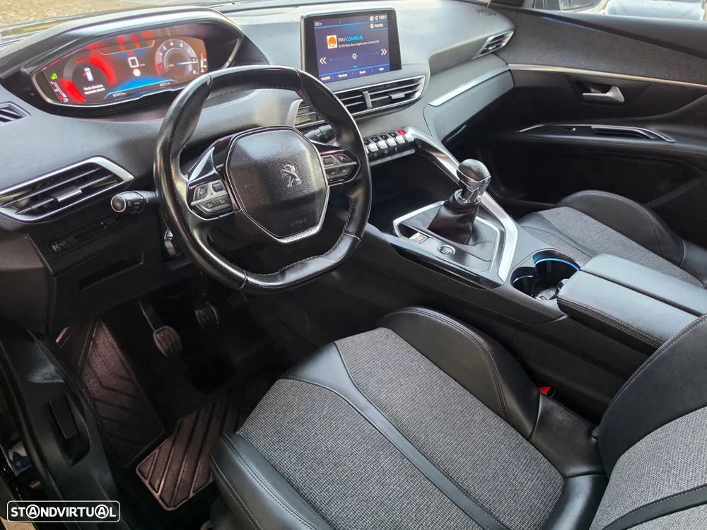 Peugeot 3008 1.2 PureTech Allure - 16