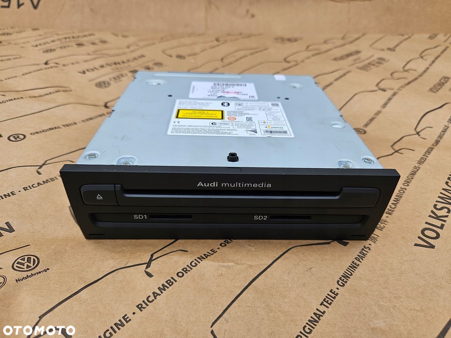AUDI A8 D4 CZYTNIK DVD SD MMI 4H0035646A - 1