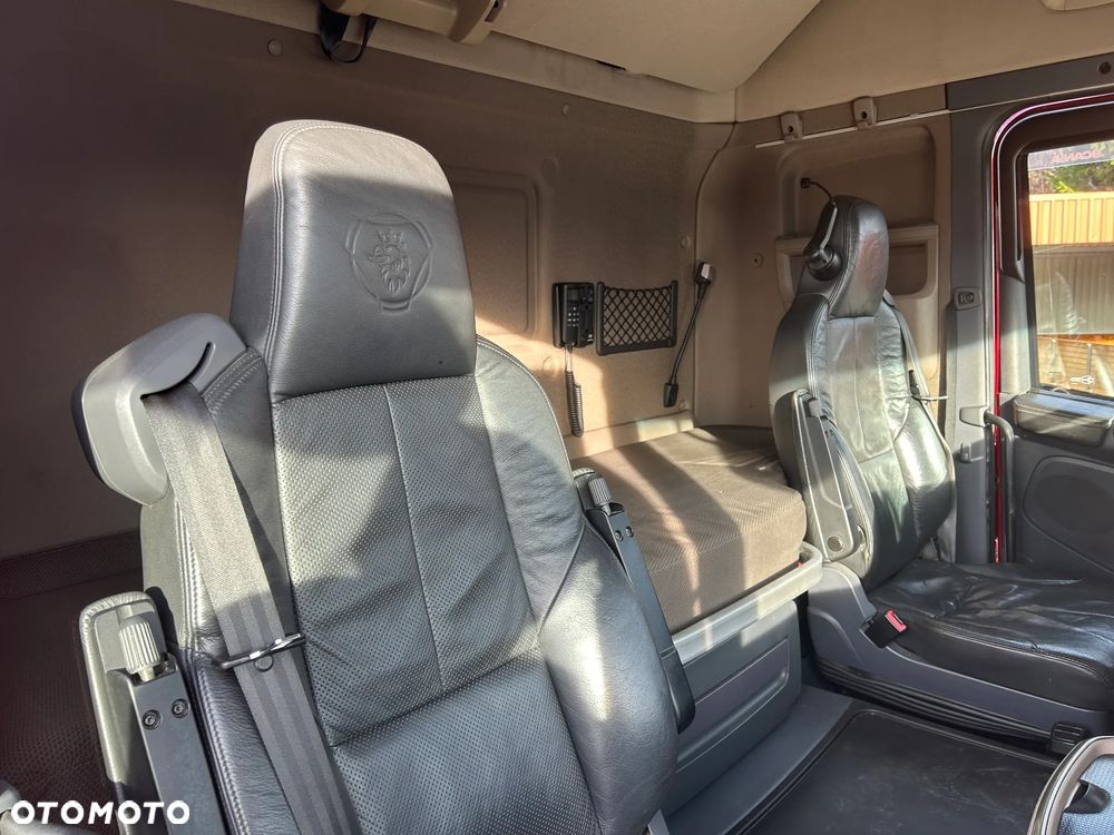 Scania R450 RETARDER / SKÓRY / NAVI / AUTOMAT / POLSKI SALON / ZBIORNIKI PALIWA 1500 L / LAMPY LED / FULL SPOJLERY / TYŁ 4 PODUSZKI / BARDZO ŁADNA SCANIA 2015 ROK !! - 40