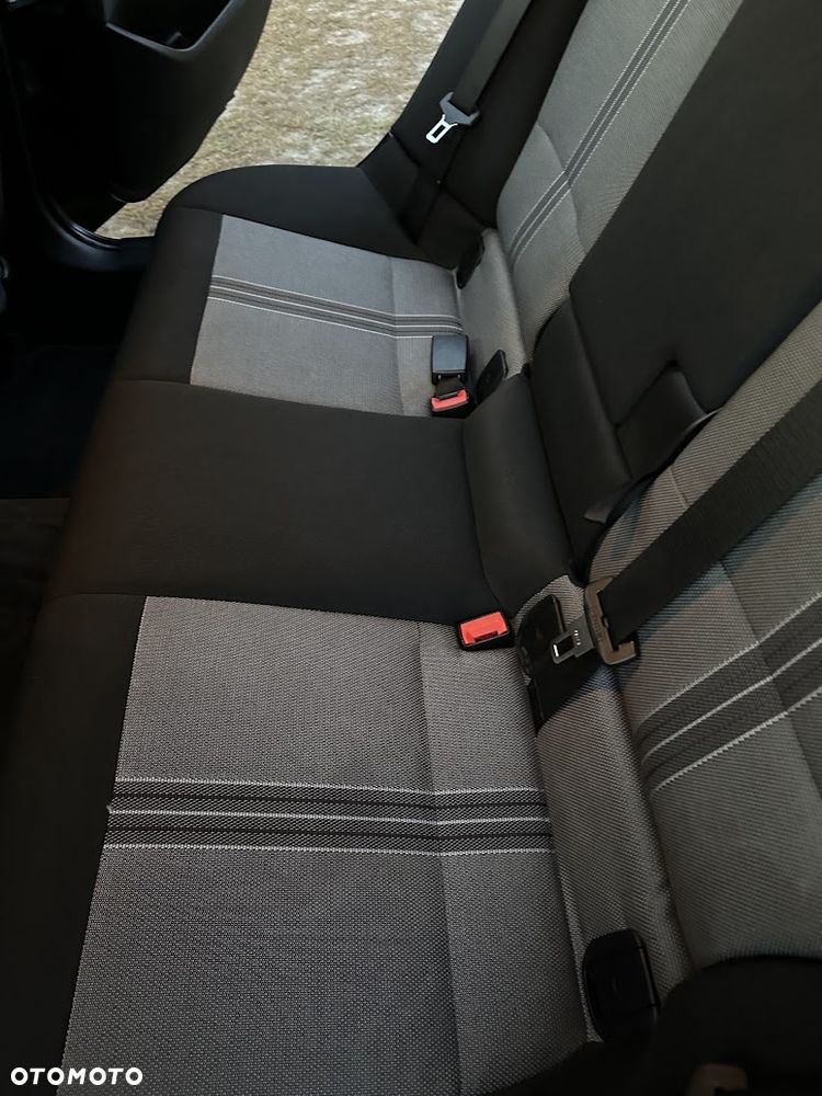 BMW X1 xDrive18d - 11