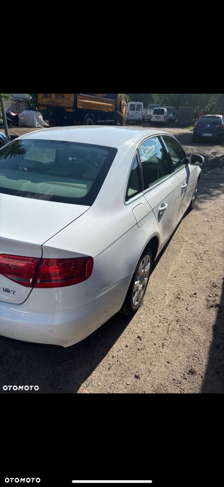 Audi A4 Limousine - 9