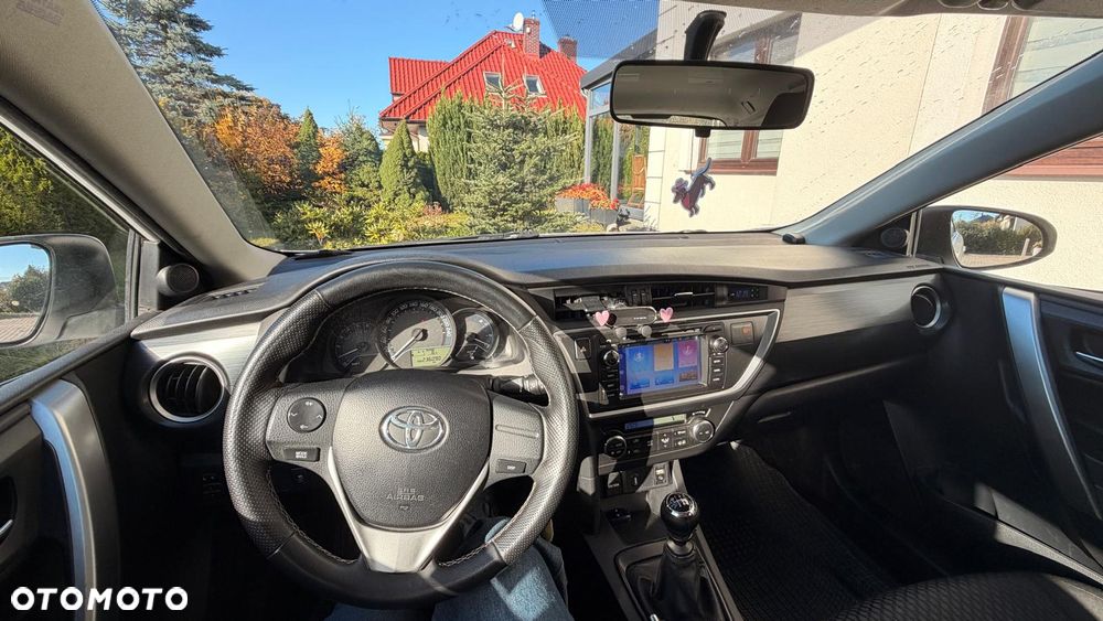 Toyota Auris - 5