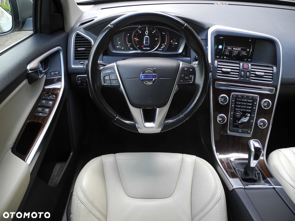 Volvo XC 60 - 6