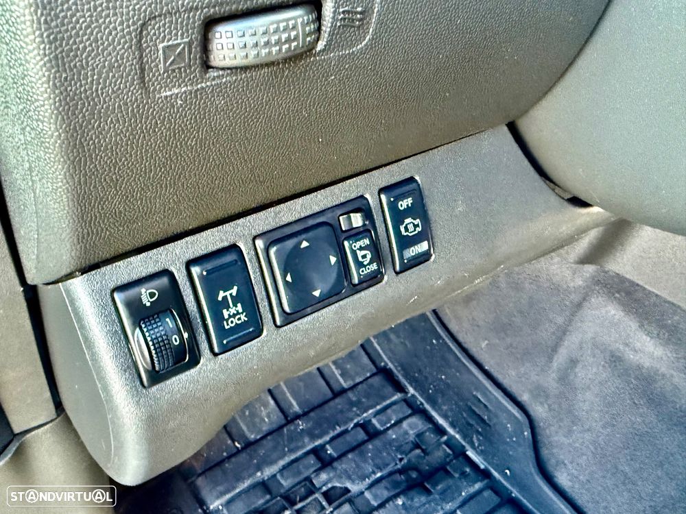 Nissan Navara 2.5 dCi CD XE Comfort +Convenience - 15