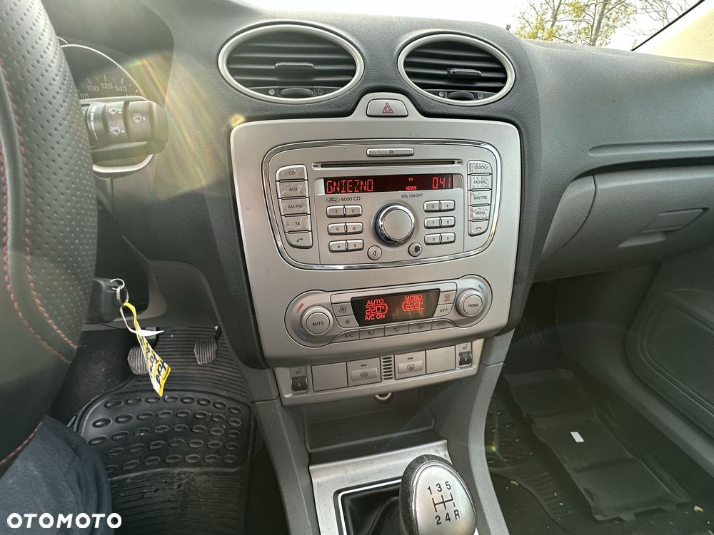 Ford Focus - 12