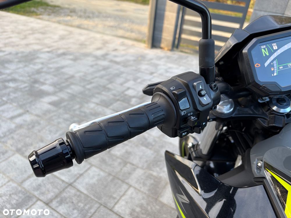 Kawasaki Z 650 - 16