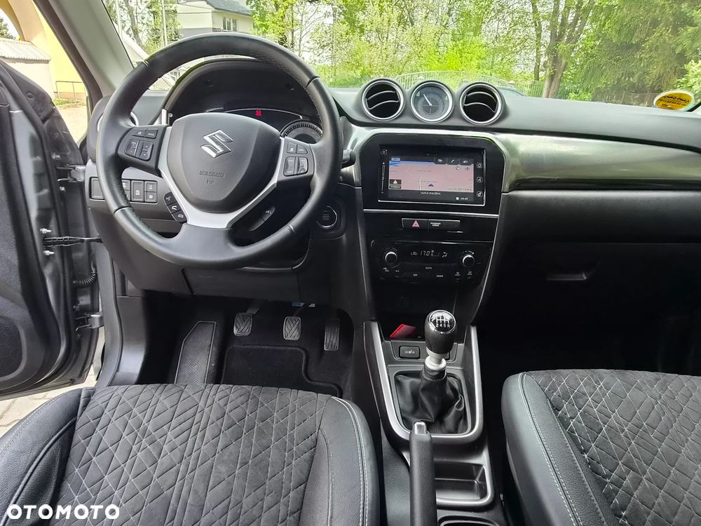 Suzuki Vitara 1.4 Boosterjet Hybrid Comfort+ "SHINKAI" - 14