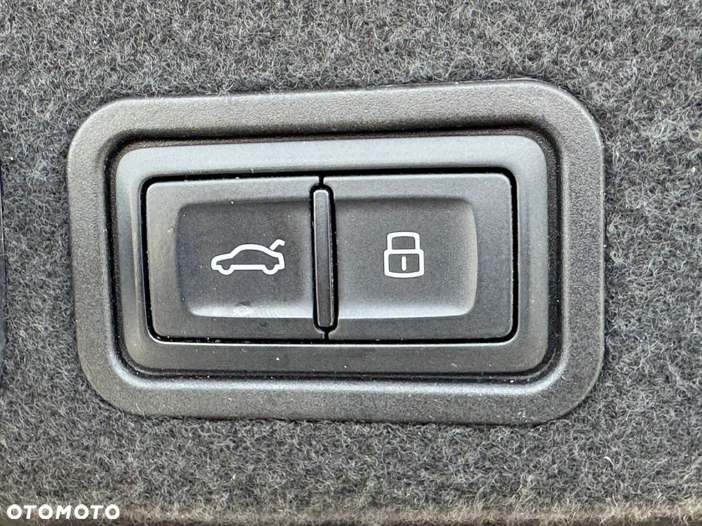 Audi A8 3.0 TDI L Quattro - 16