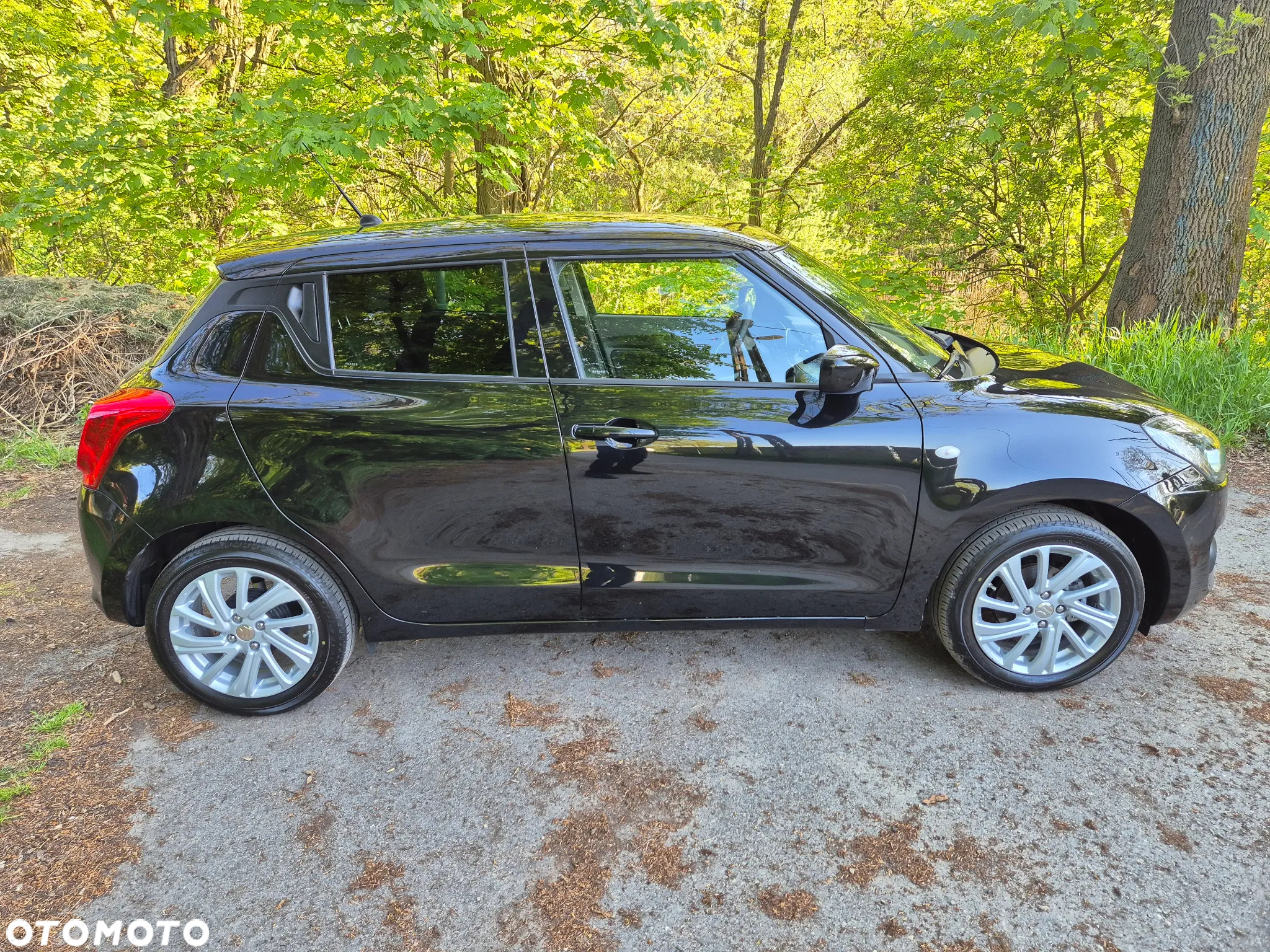 Suzuki Swift 1.2 Dualjet SHVS Premium CVT - 9