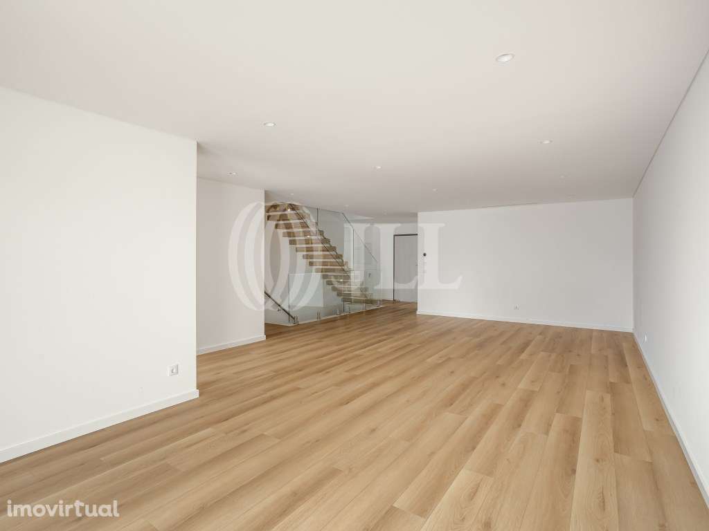 Moradia T4, no Ocean Prime Village, São Pedro do Estoril - Grande imagem: 3/93