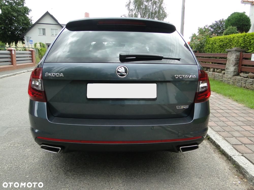 Skoda Octavia 2.0 TDI RS Challenge DSG - 10