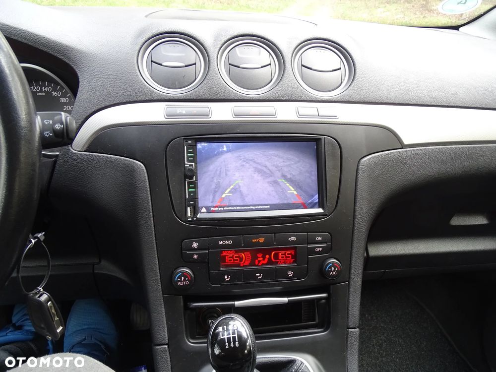 Ford S-Max 2.0 TDCi DPF Champions Edition - 11