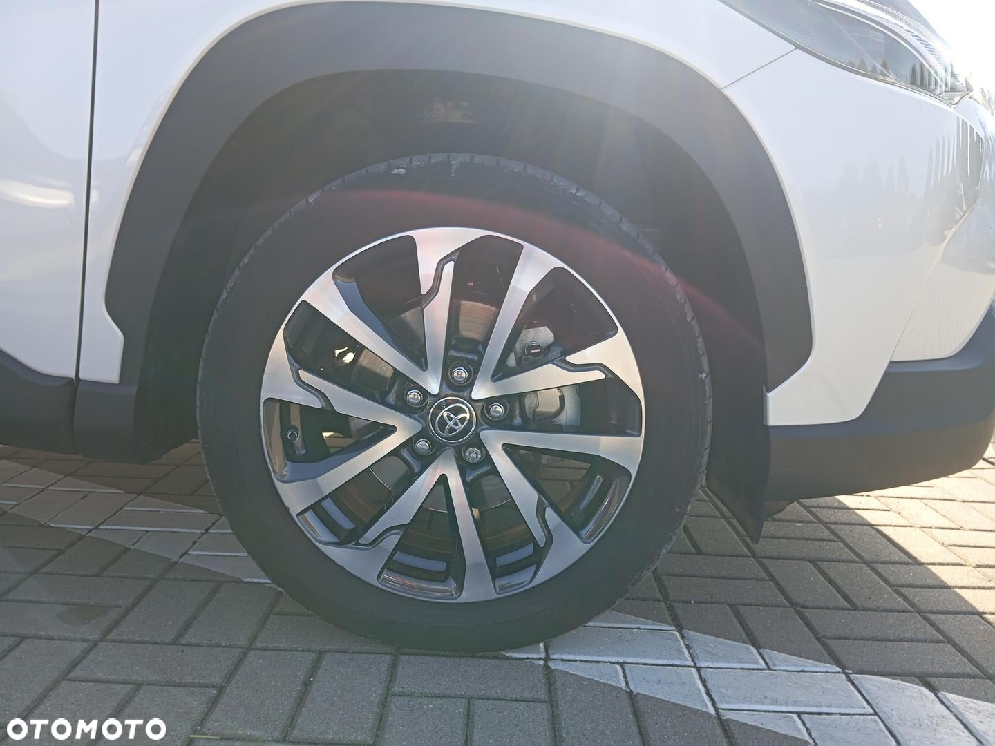 Toyota Corolla Cross - 12
