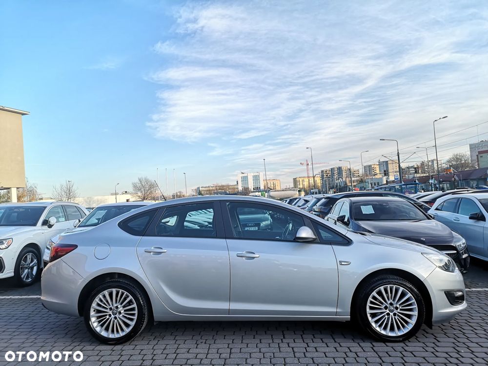 Opel Astra 1.4 T Enjoy - 6