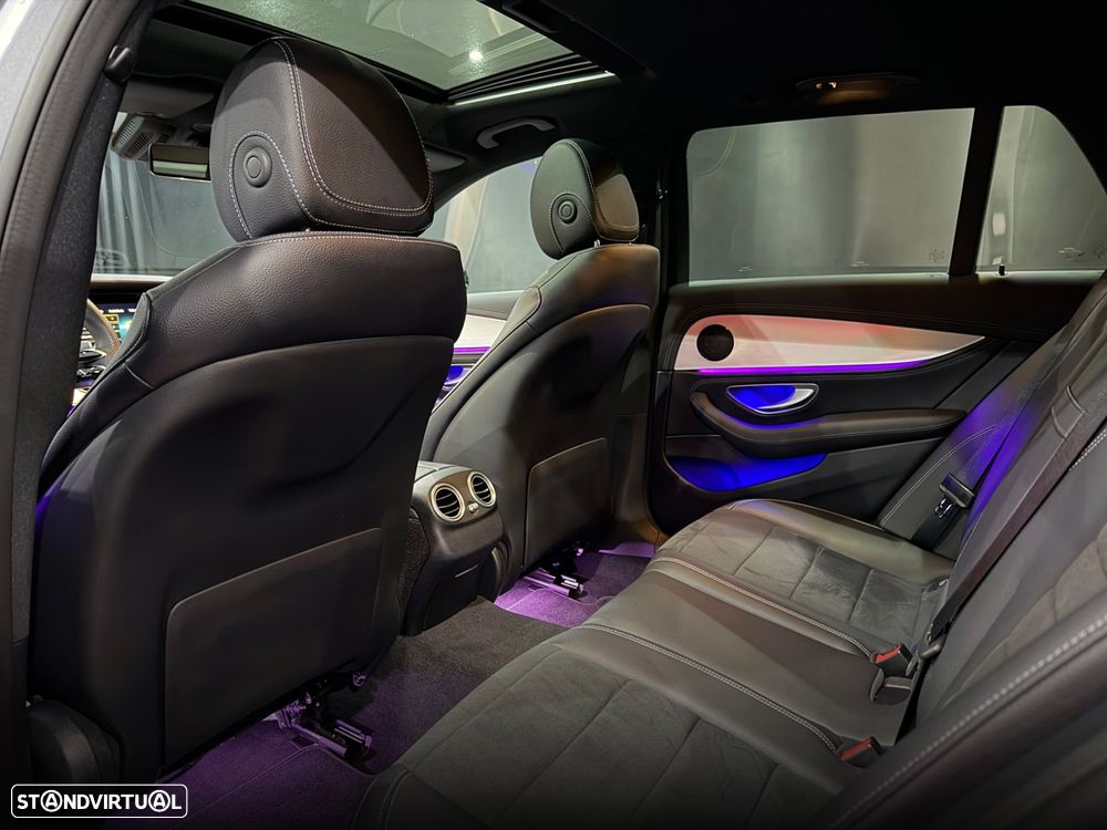 Mercedes-Benz E 300 9G-TRONIC AMG Line - 33