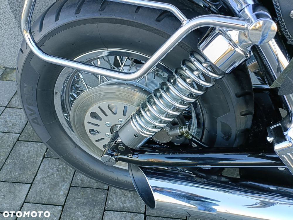 Suzuki Intruder - 16