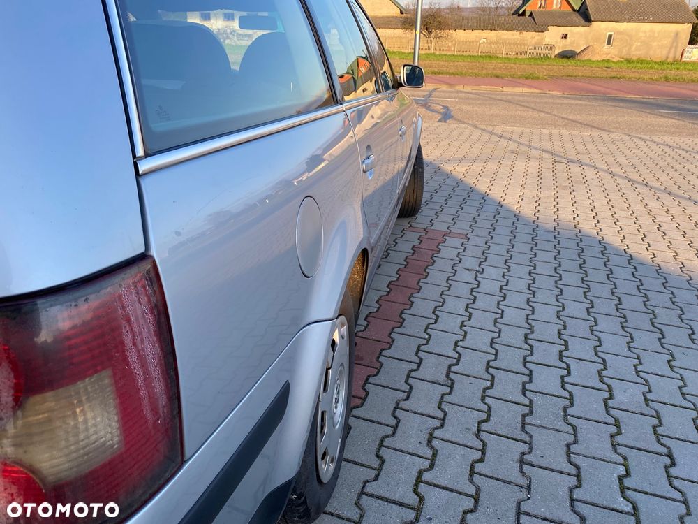 Volkswagen Passat - 9