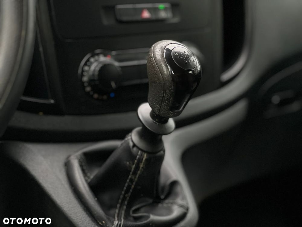 Mercedes-Benz Vito - 21