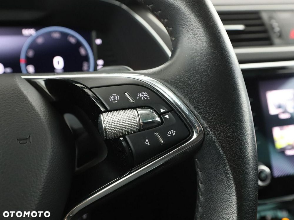 Skoda Superb 2.0 TDI DSG Ambition - 32