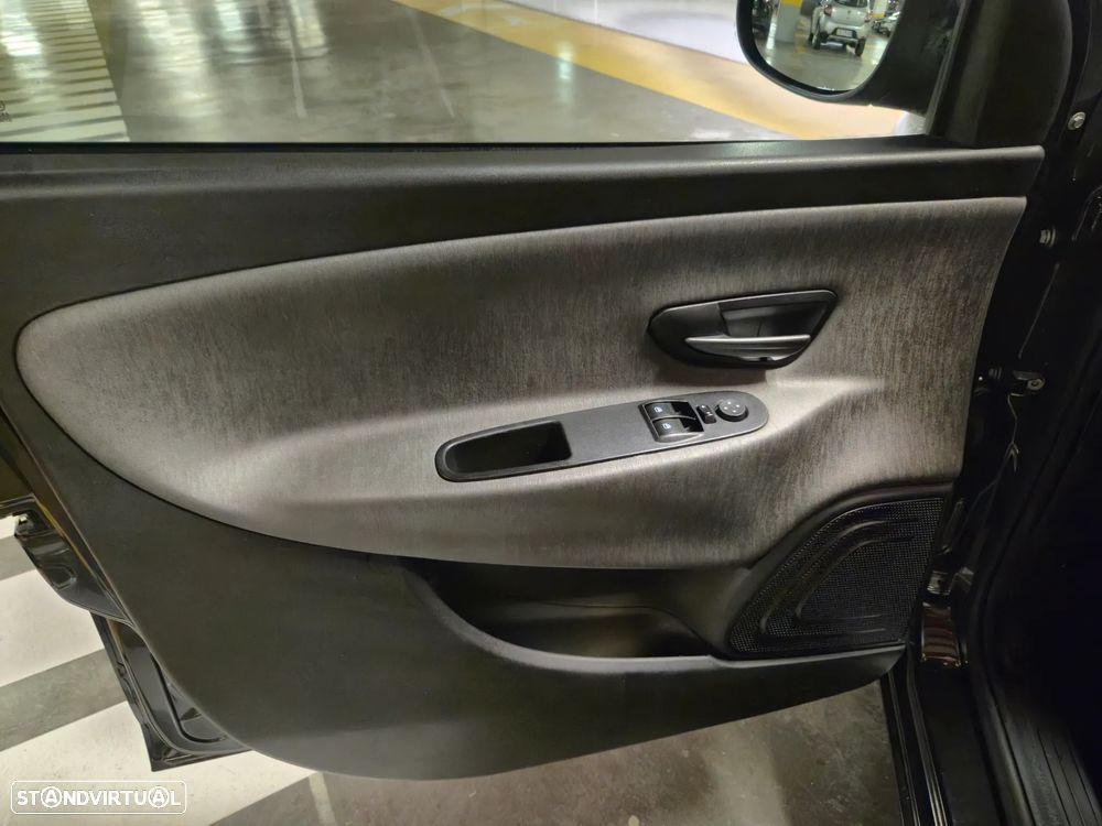 Lancia Ypsilon 1.2 S&S Platinum - 23