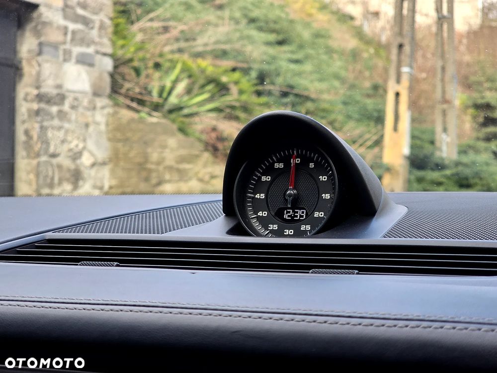 Porsche Panamera 4S - 37