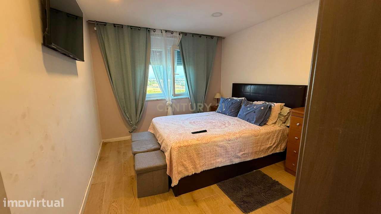 T2 Duplex com vista rio - Grande imagem: 2/8
