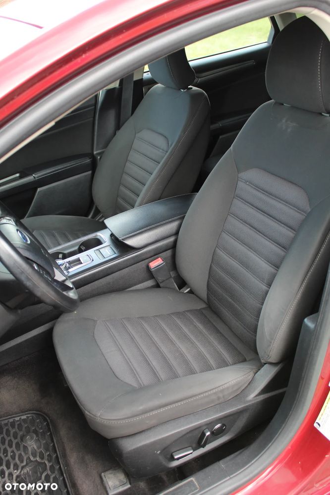 Ford Fusion - 9