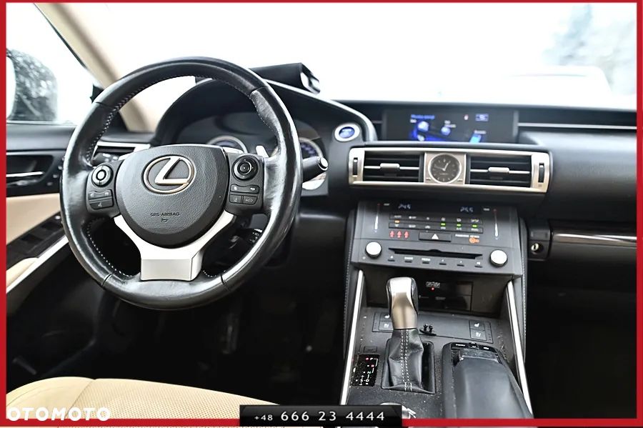 Lexus IS - 14