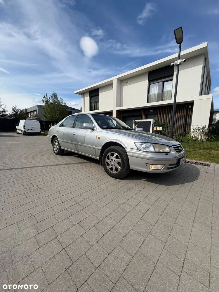 Toyota Camry - 9