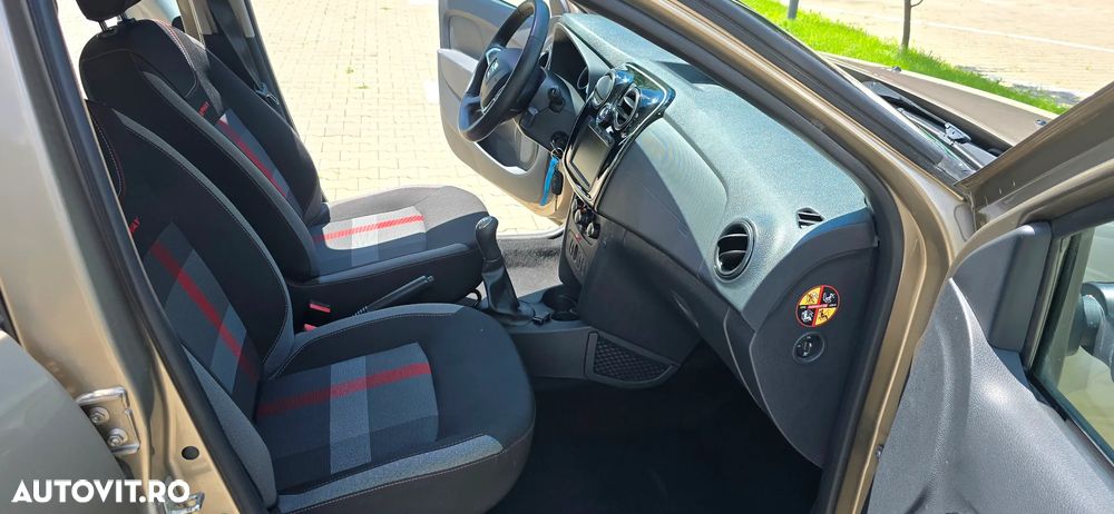 Dacia Sandero - 8