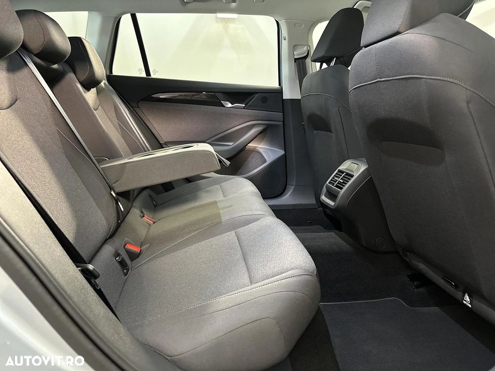 Volkswagen Passat Variant 1.5 eTSI DSG MHEV Base - 12