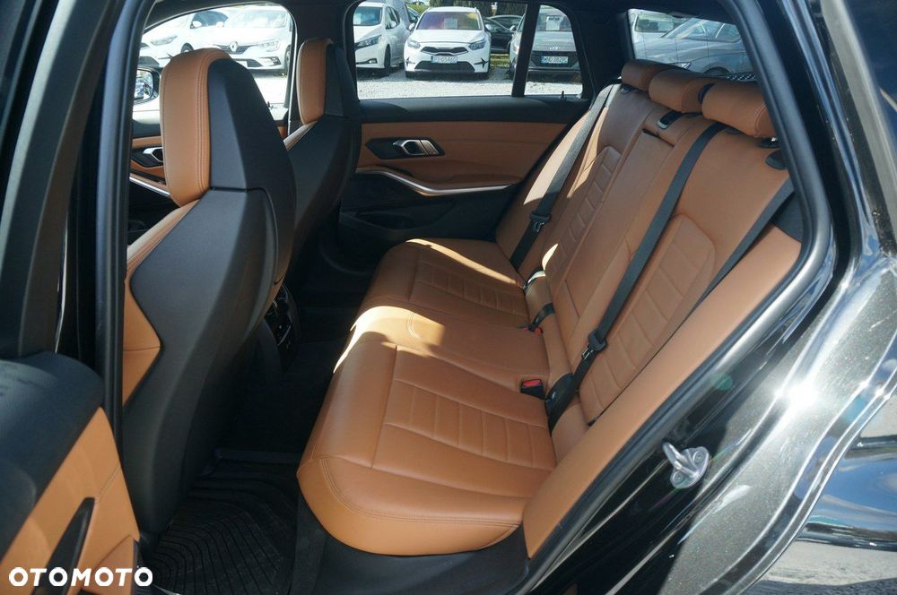 BMW Seria 3 - 25