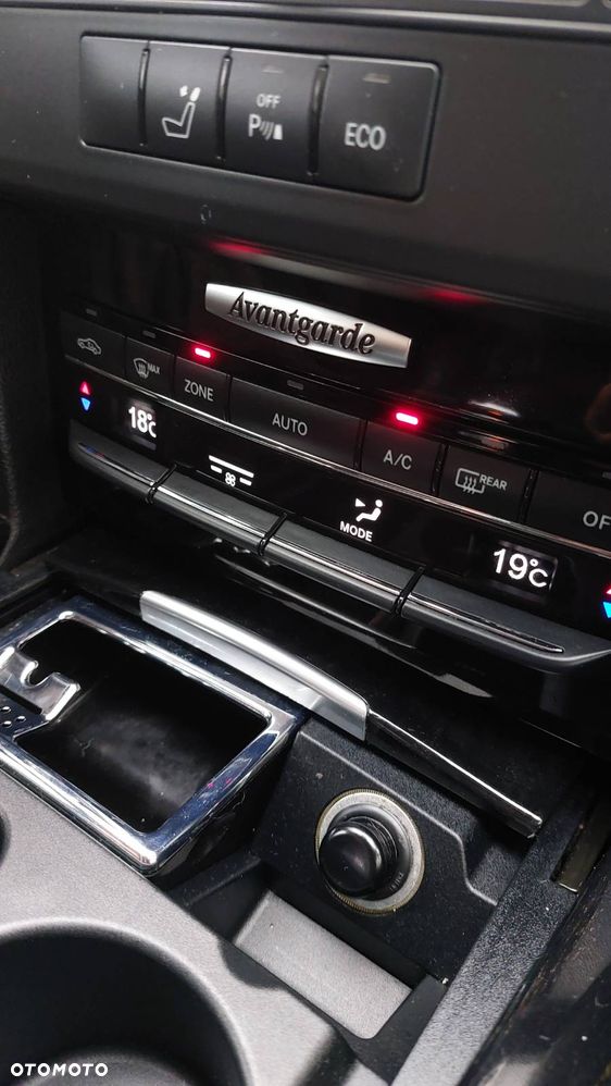 Mercedes-Benz Klasa E 200 CGI BlueEFFICIENCY 7G-TRONIC Avantgarde - 21
