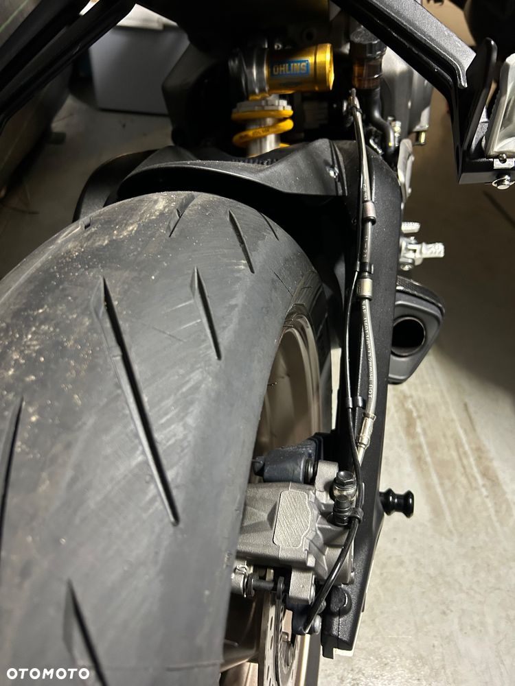 Triumph Street Triple - 8