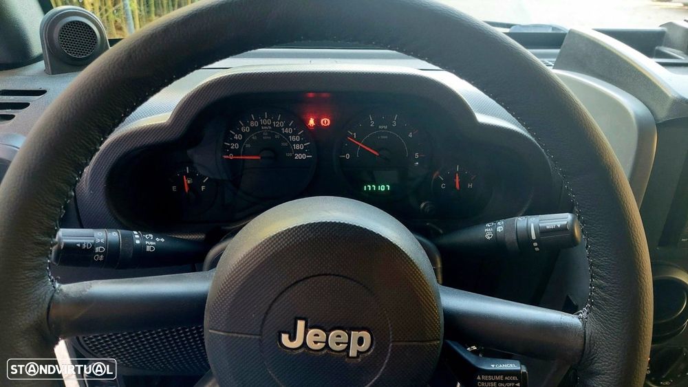 Jeep Wrangler 2.8 CRD DPF Sport - 14