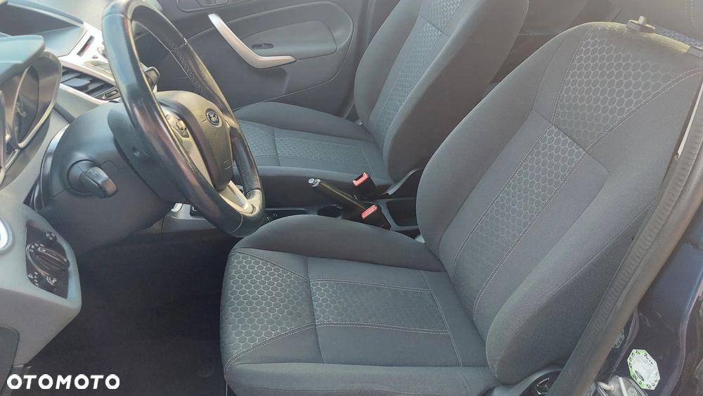 Ford Fiesta - 17