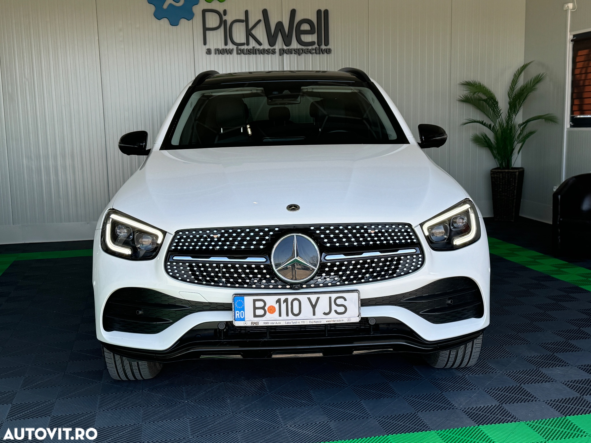 Mercedes-Benz GLC 300 e 4MATIC - 3