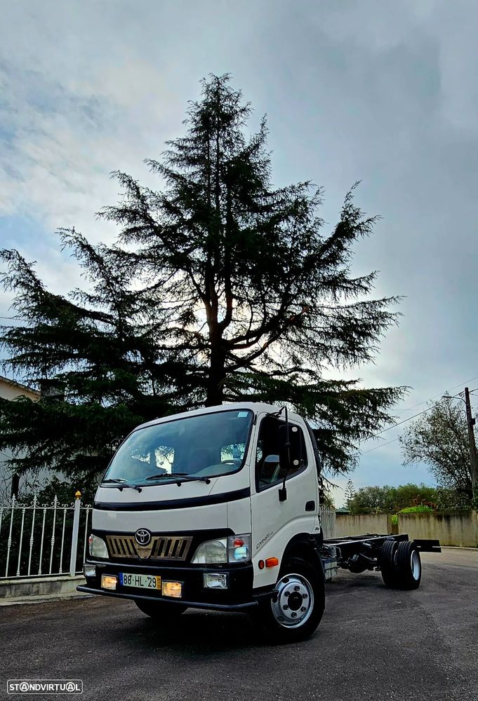 Toyota DYNA - 22