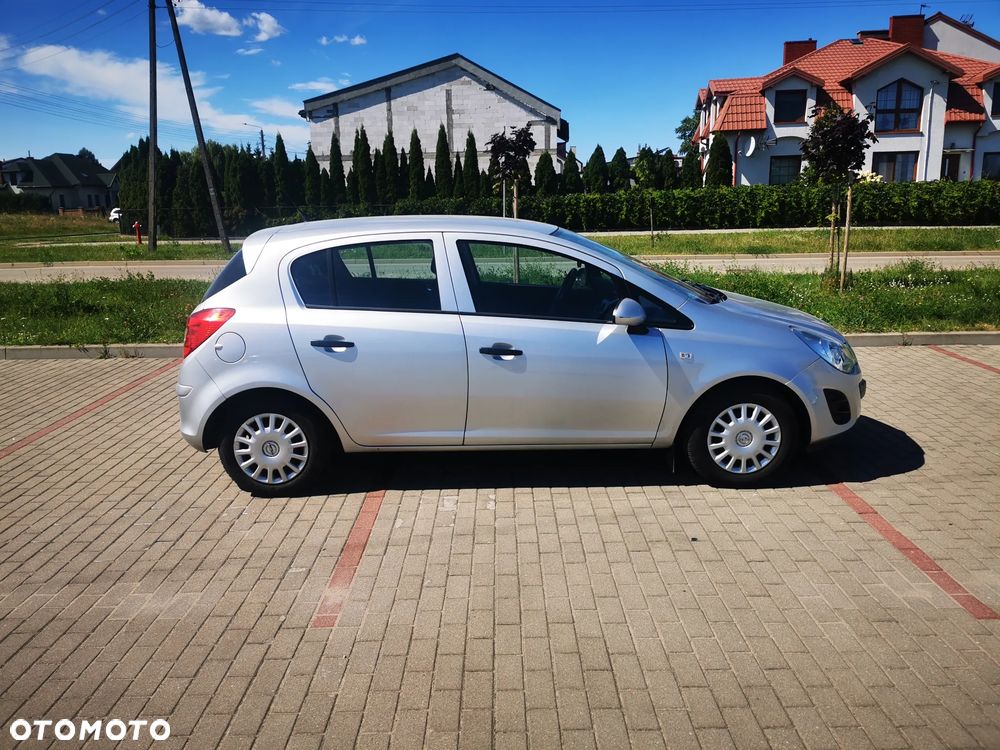 Opel Corsa 1.2 16V Cosmo - 4