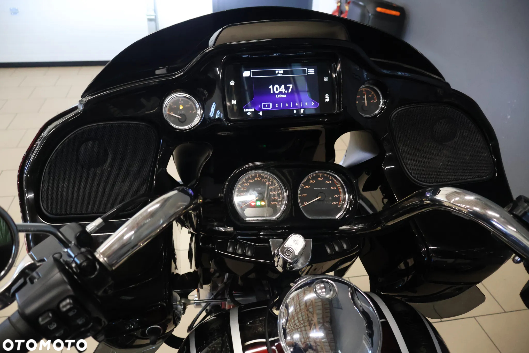 Harley-Davidson Touring Road Glide - 8