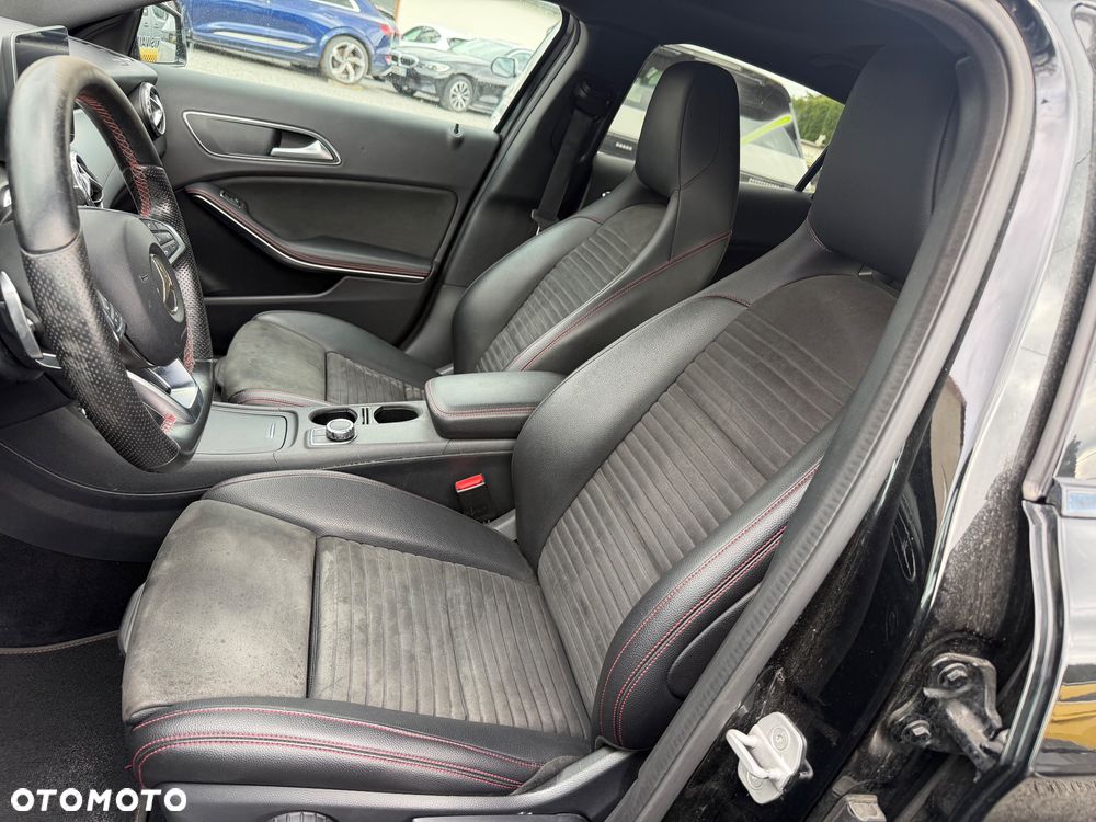 Mercedes-Benz GLA 200 d 4Matic 7G-DCT AMG Line - 21