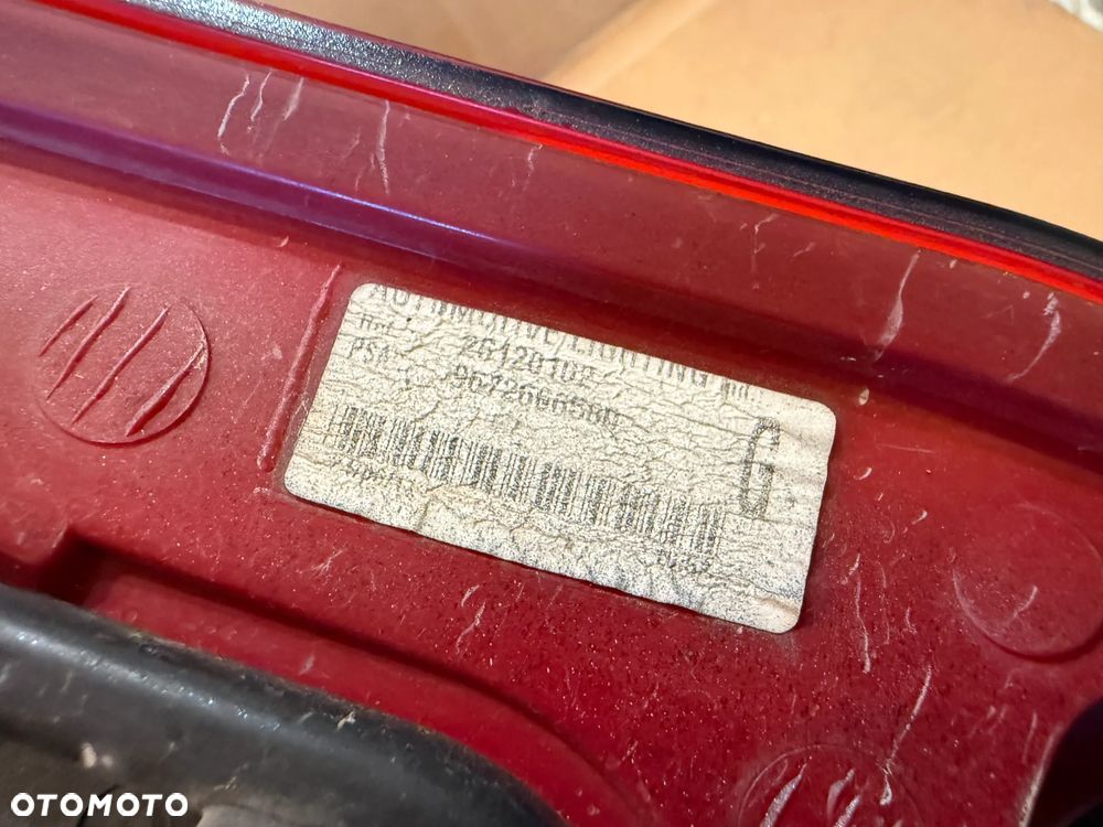 Lampa tylna Peugeot 5008 I 2009- prawa lewa tył 9672666680 9672666580 OE - 10